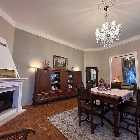 Loewenvilla Apartman