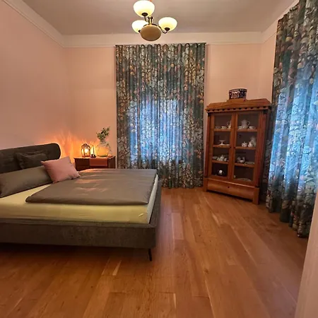 Loewenvilla Apartman *